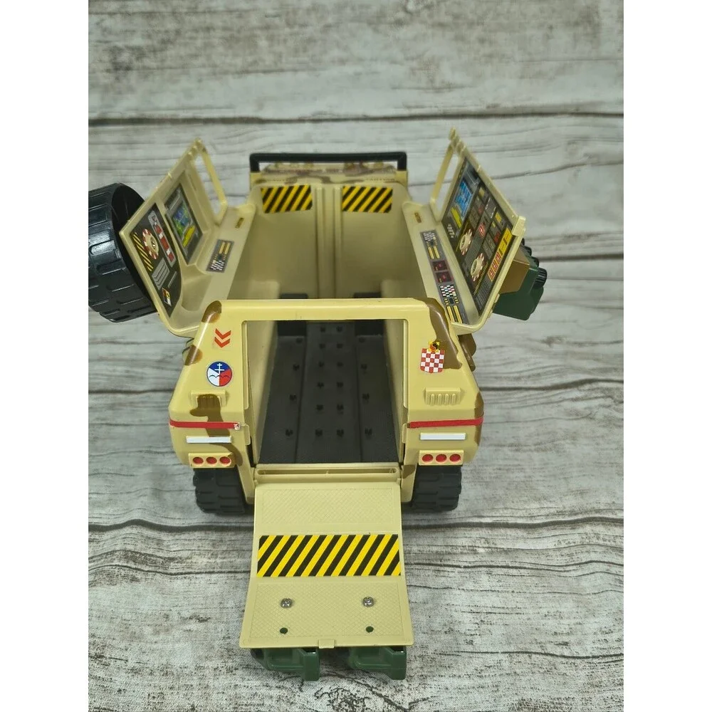 Vintage 1996 Lanard The Corps! World Force APC Armoured Personnel Carrier